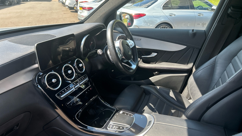 Mercedes-Benz GLC 300 4Matic AMG Line 5dr 9G-Tronic Petrol Estate